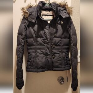 ambercrombie and fitch puffer jacket (Girls)
